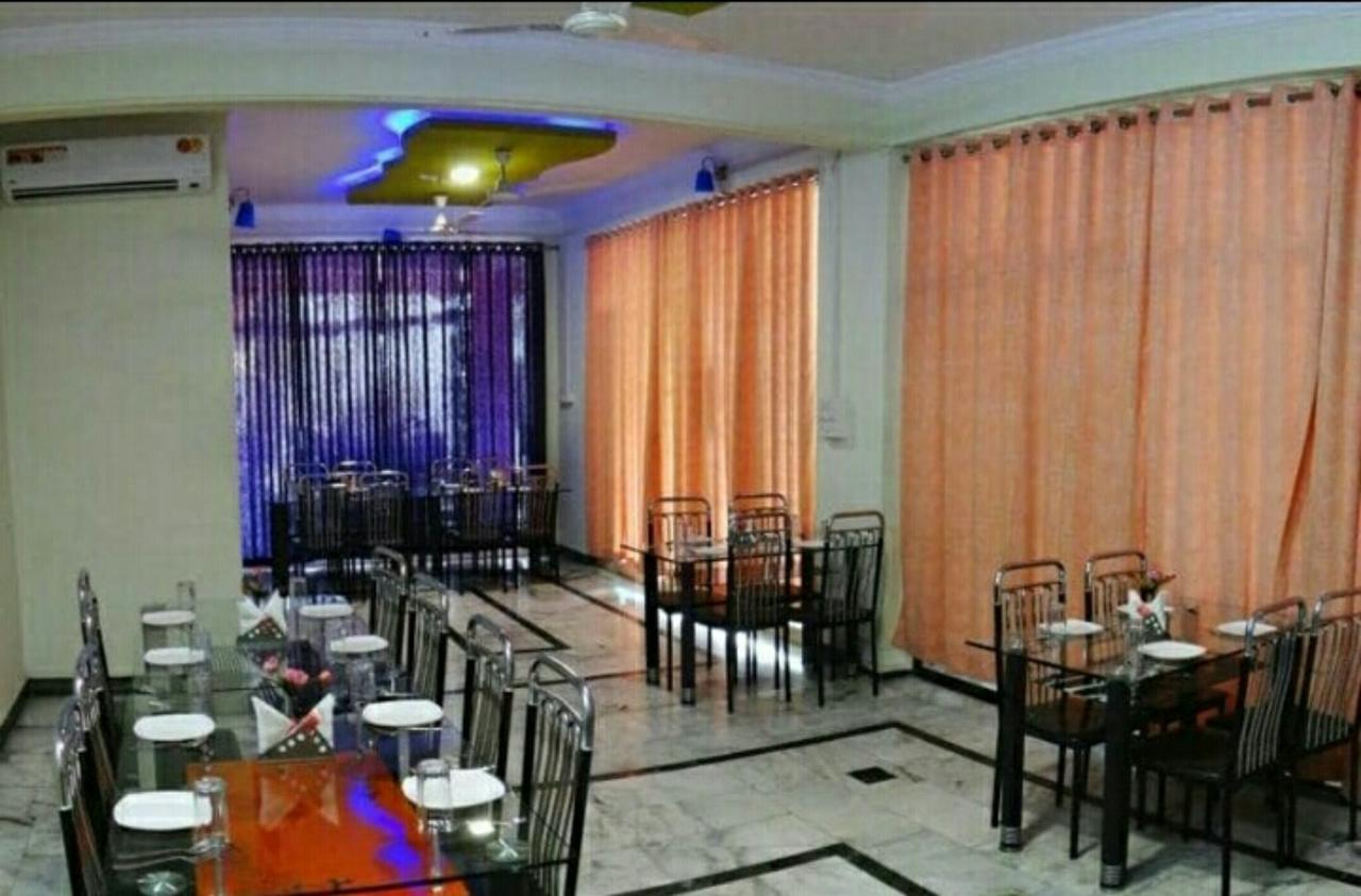 Ganga Palace Hotell Ujjain Eksteriør bilde